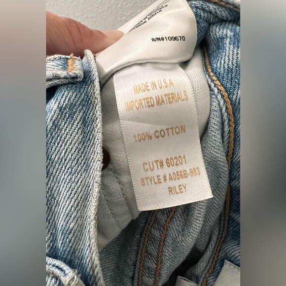 Agolde Riley distressed jeans size 24 - Picture 5 of 7